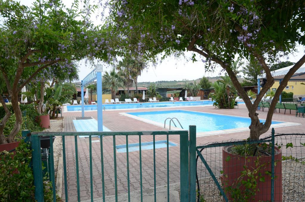Kamemi Village & Camping Ribera Ngoại thất bức ảnh
