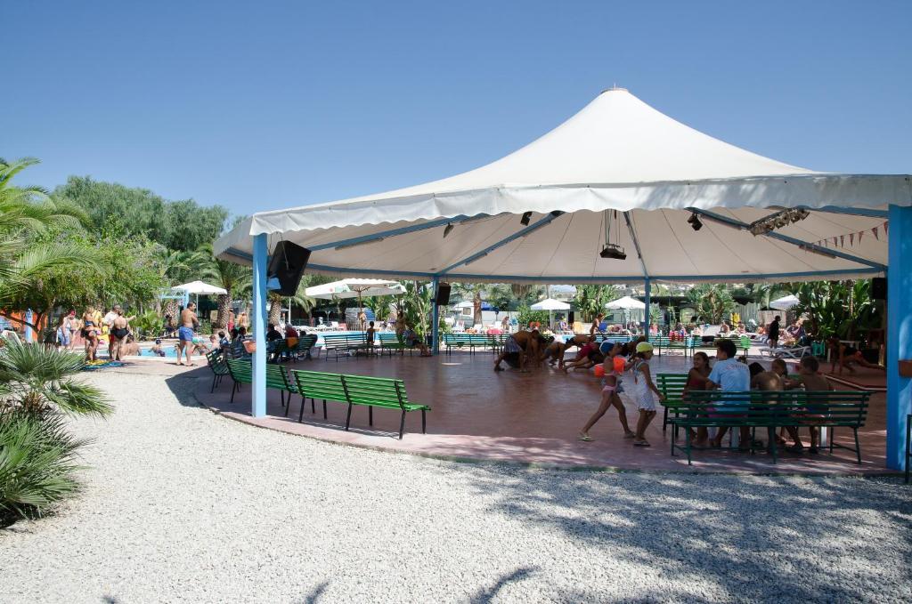 Kamemi Village & Camping Ribera Ngoại thất bức ảnh