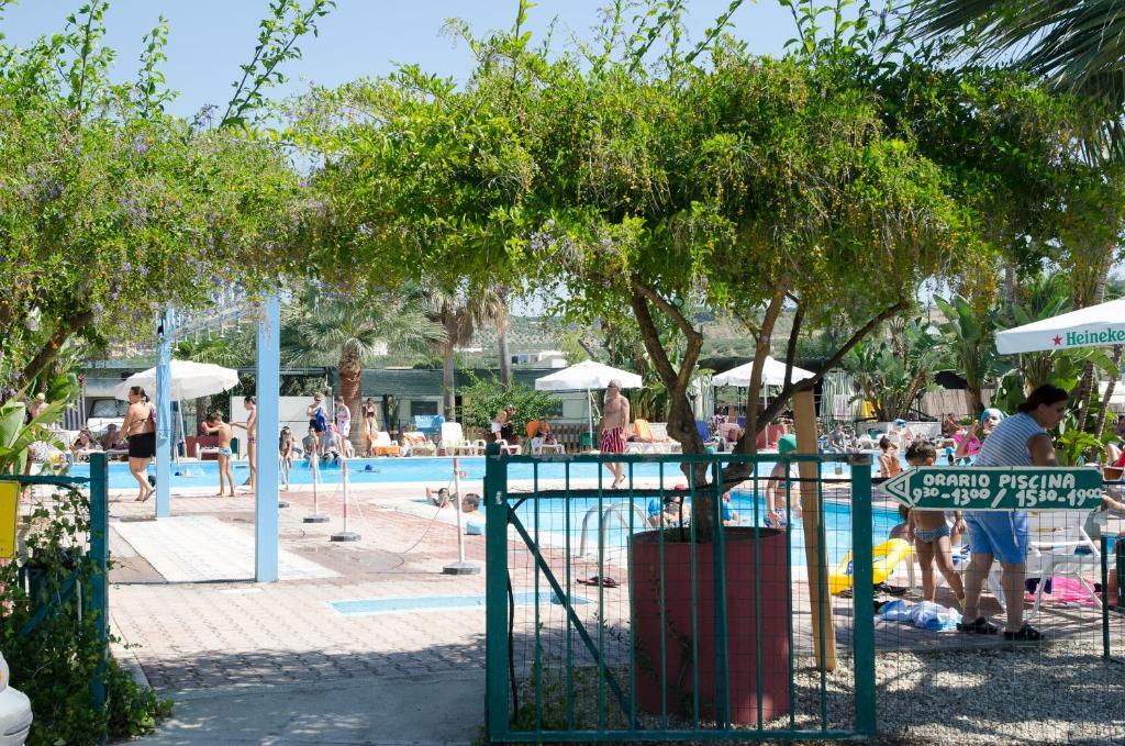 Kamemi Village & Camping Ribera Ngoại thất bức ảnh