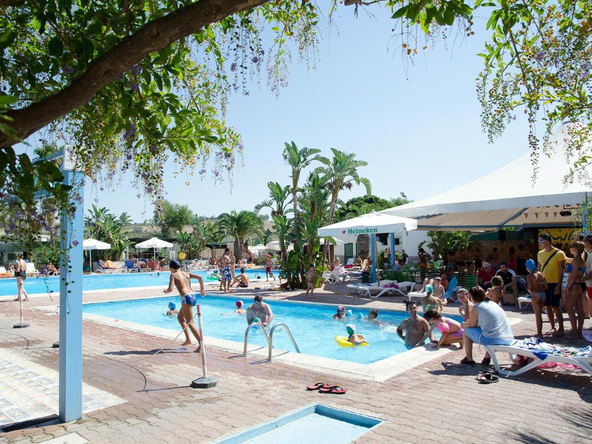 Kamemi Village & Camping Ribera Ngoại thất bức ảnh